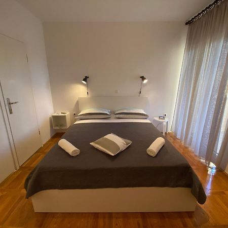 Studio Apartment And Rooms Adria Vodice Exterior photo