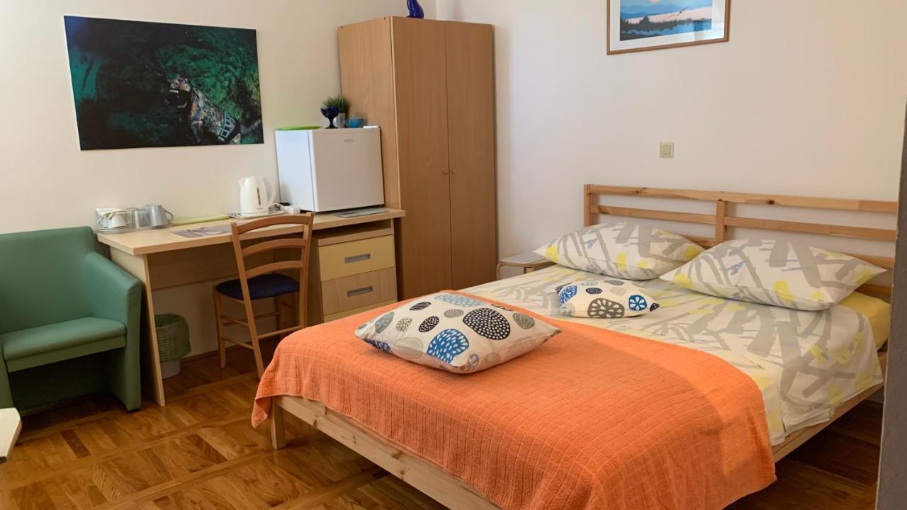 Studio Apartment And Rooms Adria Vodice Exterior photo