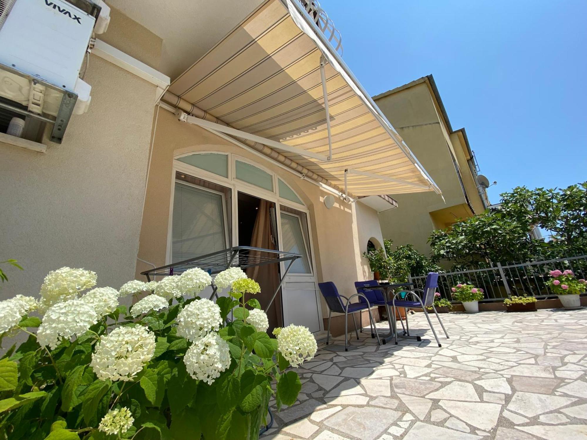 Studio Apartment And Rooms Adria Vodice Exterior photo