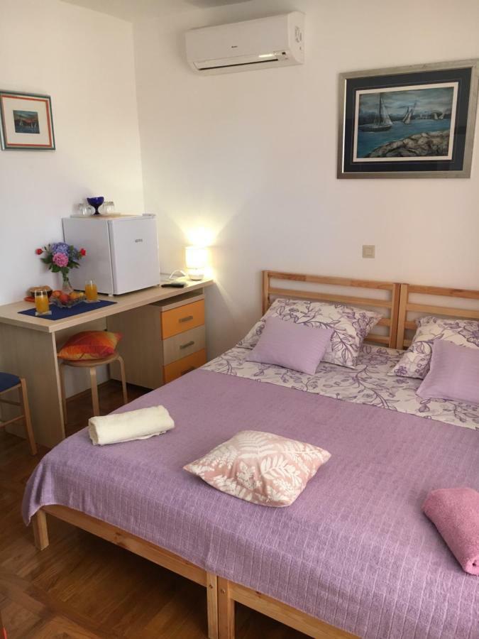 Studio Apartment And Rooms Adria Vodice Exterior photo