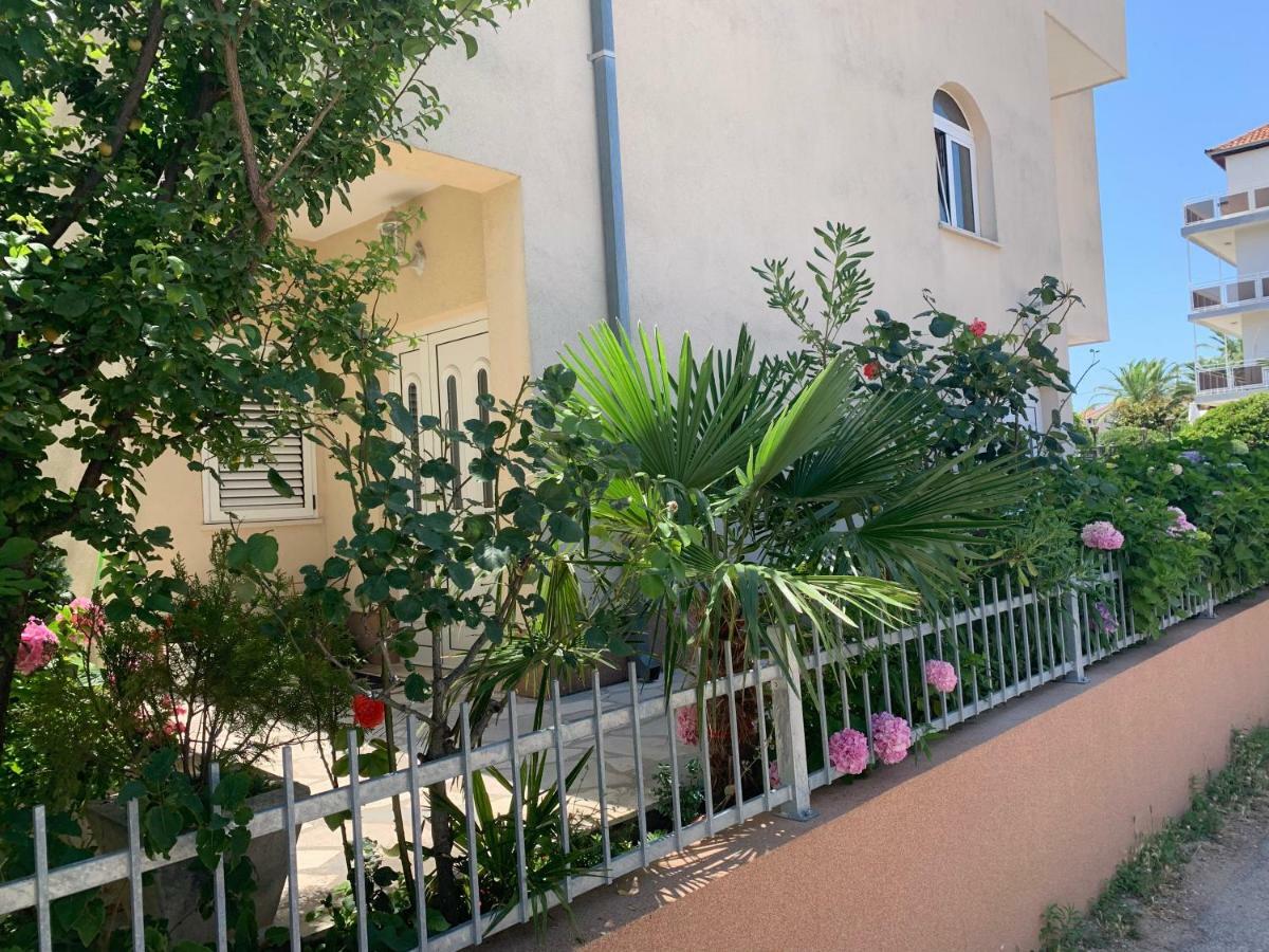 Studio Apartment And Rooms Adria Vodice Exterior photo